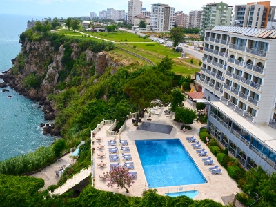 Тур в Анталью на 6 ночей из Москвы за 14 141 руб. / с чел. в мае