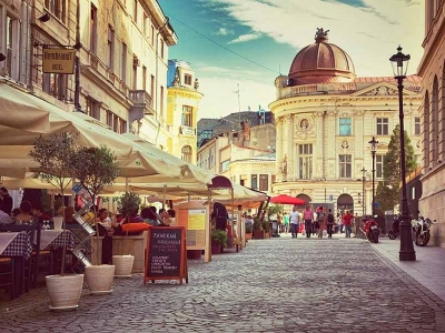 Дешевы авиабилеты в Бухарест из Грузии на июль за 4166 руб. туда-обратно.