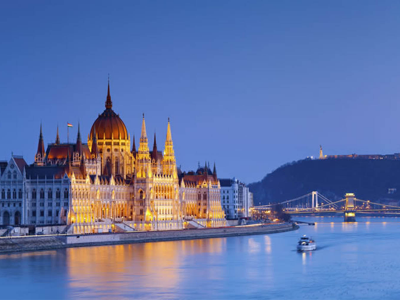 Дешевые авиабилеты в Будапешт из Москвы в мае за 4180 руб. туда-обратно.