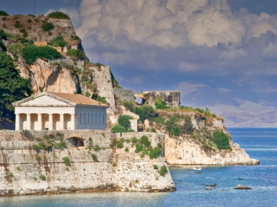 Горящие авиабилеты на остров Корфу в июле всего за 4344 руб. из Москвы