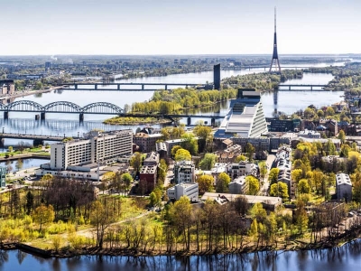 Дешевые авиабилеты в Ригу за 6080 руб. туда-обратно в декабре из Москвы