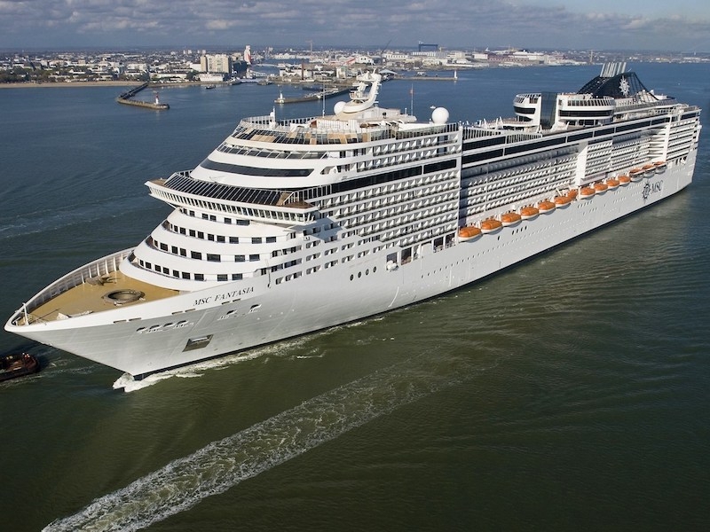 Кольцевой круиз 7 ночей из Генуи в мае 2019г. на MSC Fantasia за 439€