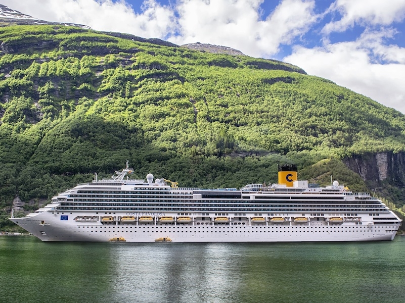 Круиз 13 ночей из Варнемюнде (Берлин) в Марсель в августе 2019г. на Costa Favolosa за 1089€