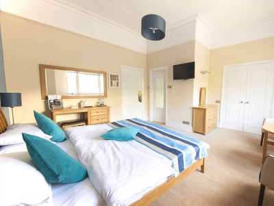 Участвуй в аукционах по бронированию отелей со скидкой до 99,9%!