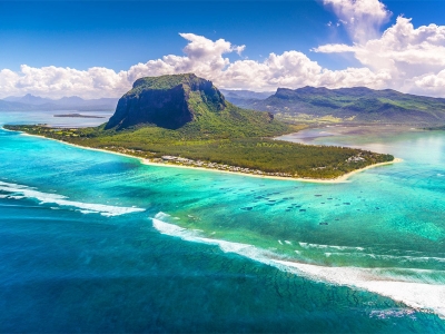 Горящее и выгодное предложение на о.Маврикий из Москвы на 3 ночи в феврале за 72735 руб.