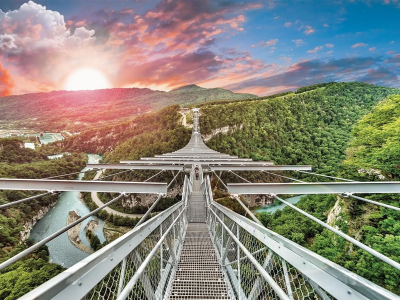 Дешевые авиабилеты в Сочи из Москвы за 2970 руб. туда-обратно.