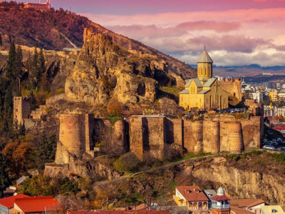 Дешевые авиабилеты из Ростова в Тбилиси за 4020 руб. туда-обратно.