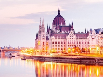 Дешевые билеты в Будапешт в июне за 6429 руб. туда-обратно из Москвы