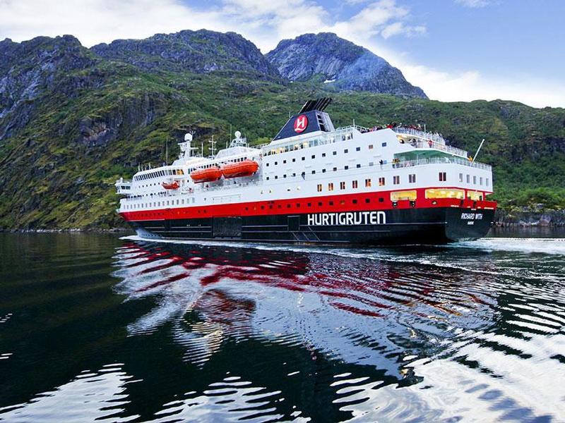 Норвежская круизная компания Hurtigruten