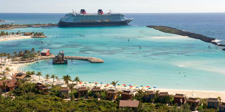 Лайнер компании Disney Cruise Line